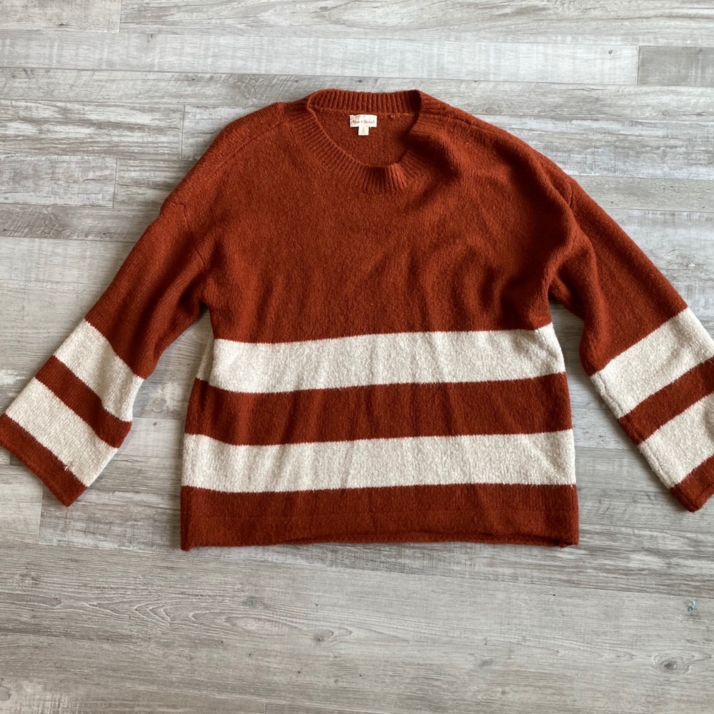 Roolee rust sweater